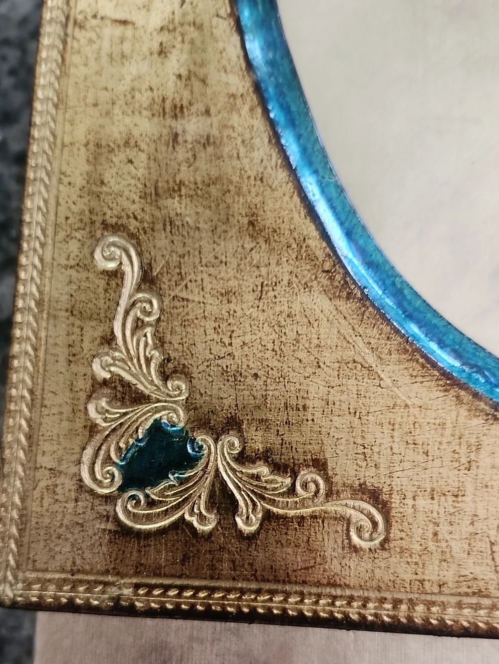 Vtg Ornate Wooden Gold and Teal Oval Picture Frame
